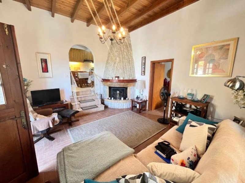 Neo Chorio im Apokoronas Kreta, Neo Chorio: Haus mit atemberaubendem Bergblick zum Verkauf Haus kaufen